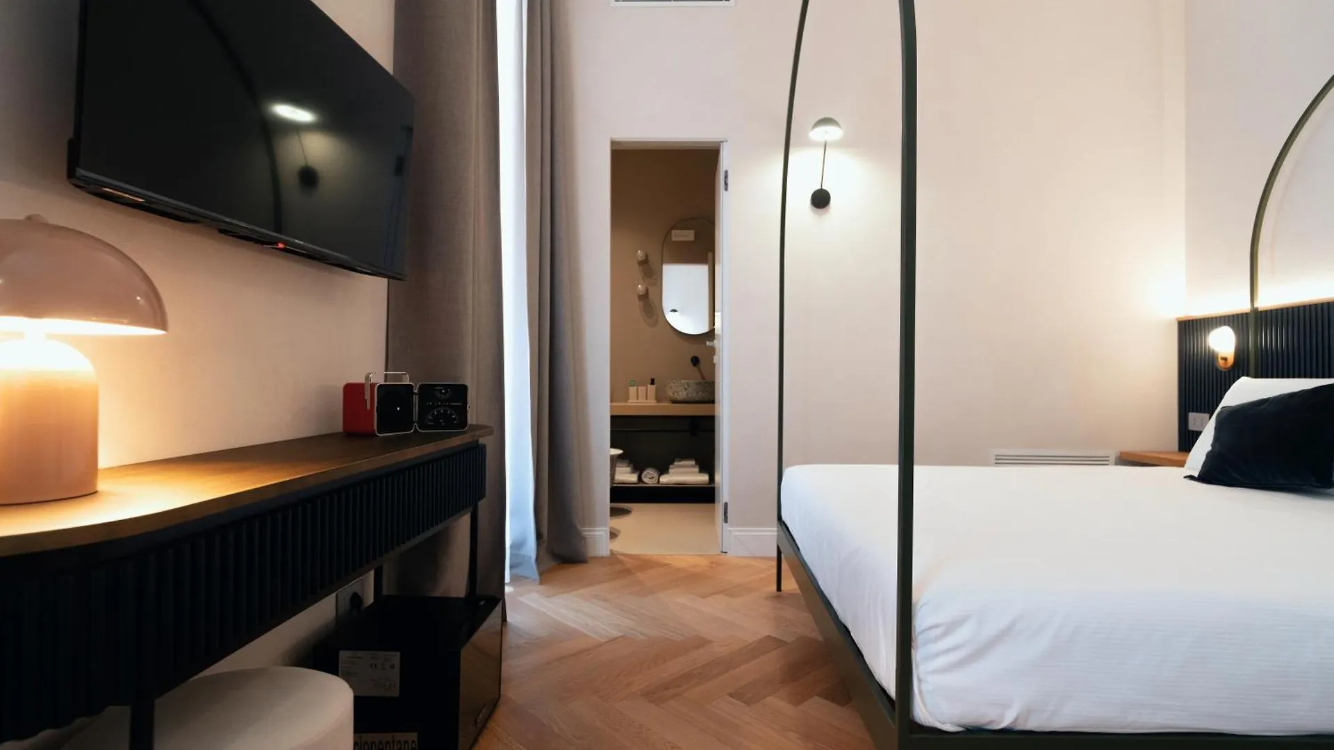 Guest house The Flow - Via Del Corso Rome Italy