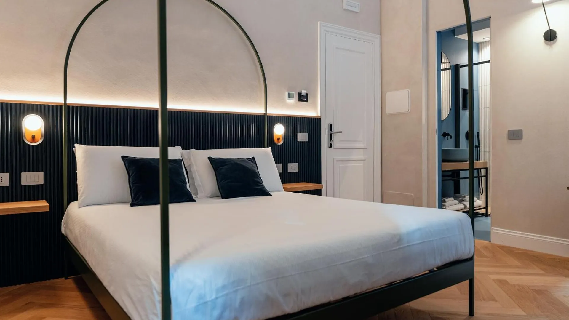 The Flow - Via Del Corso Rome Guest house