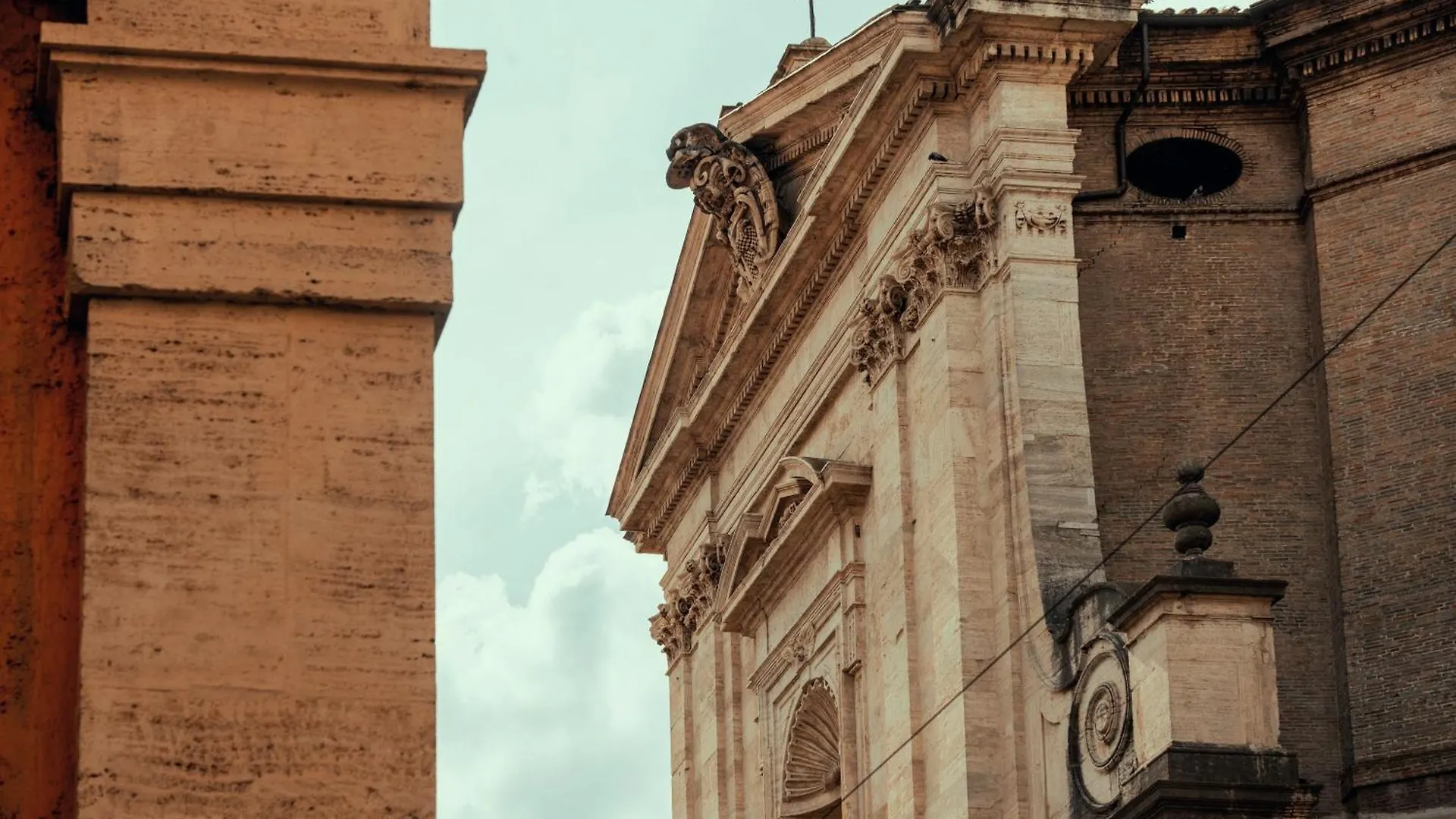 The Flow - Via Del Corso Rome