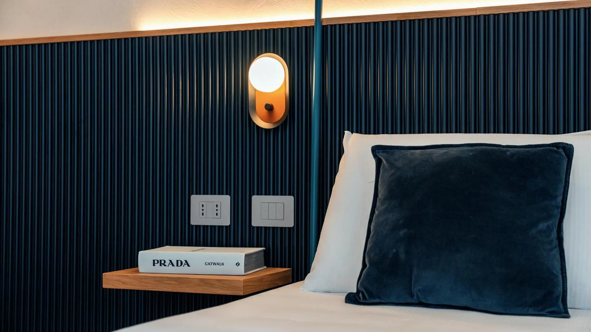 Guest house The Flow - Via Del Corso Rome