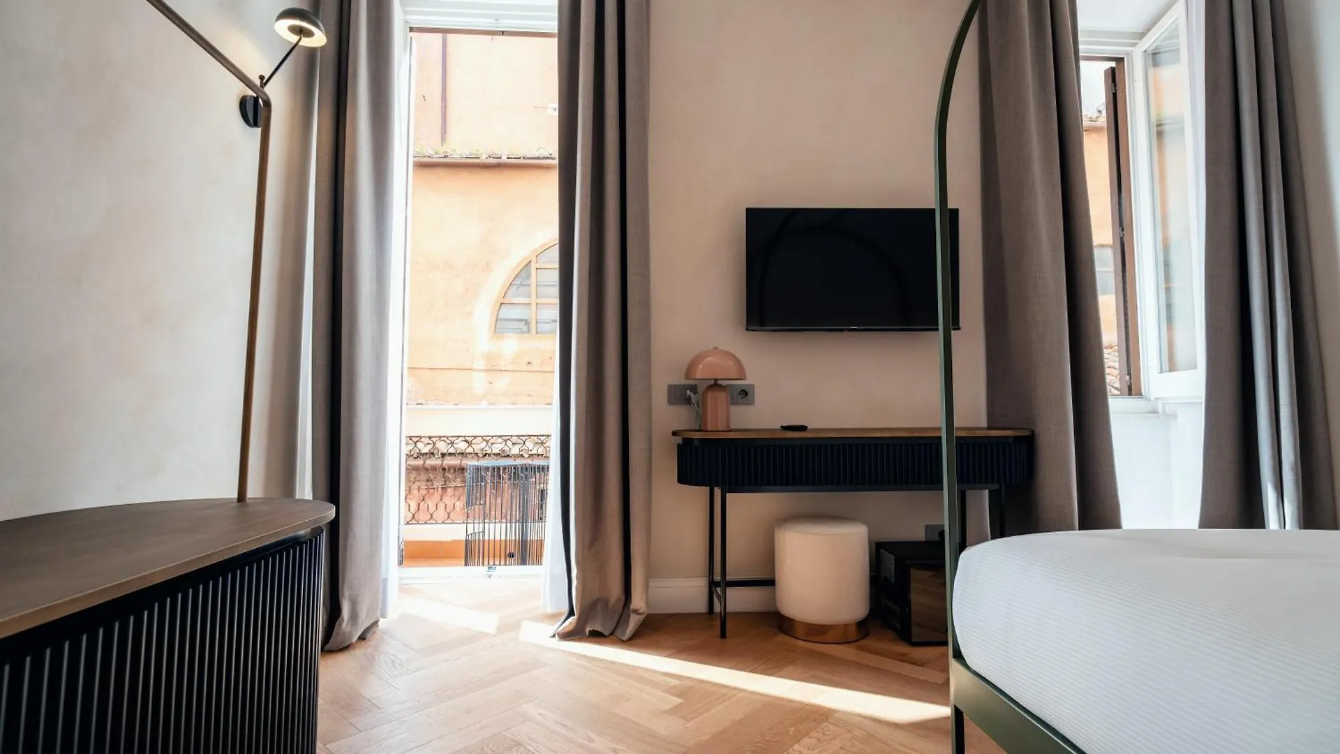 The Flow - Via Del Corso روما