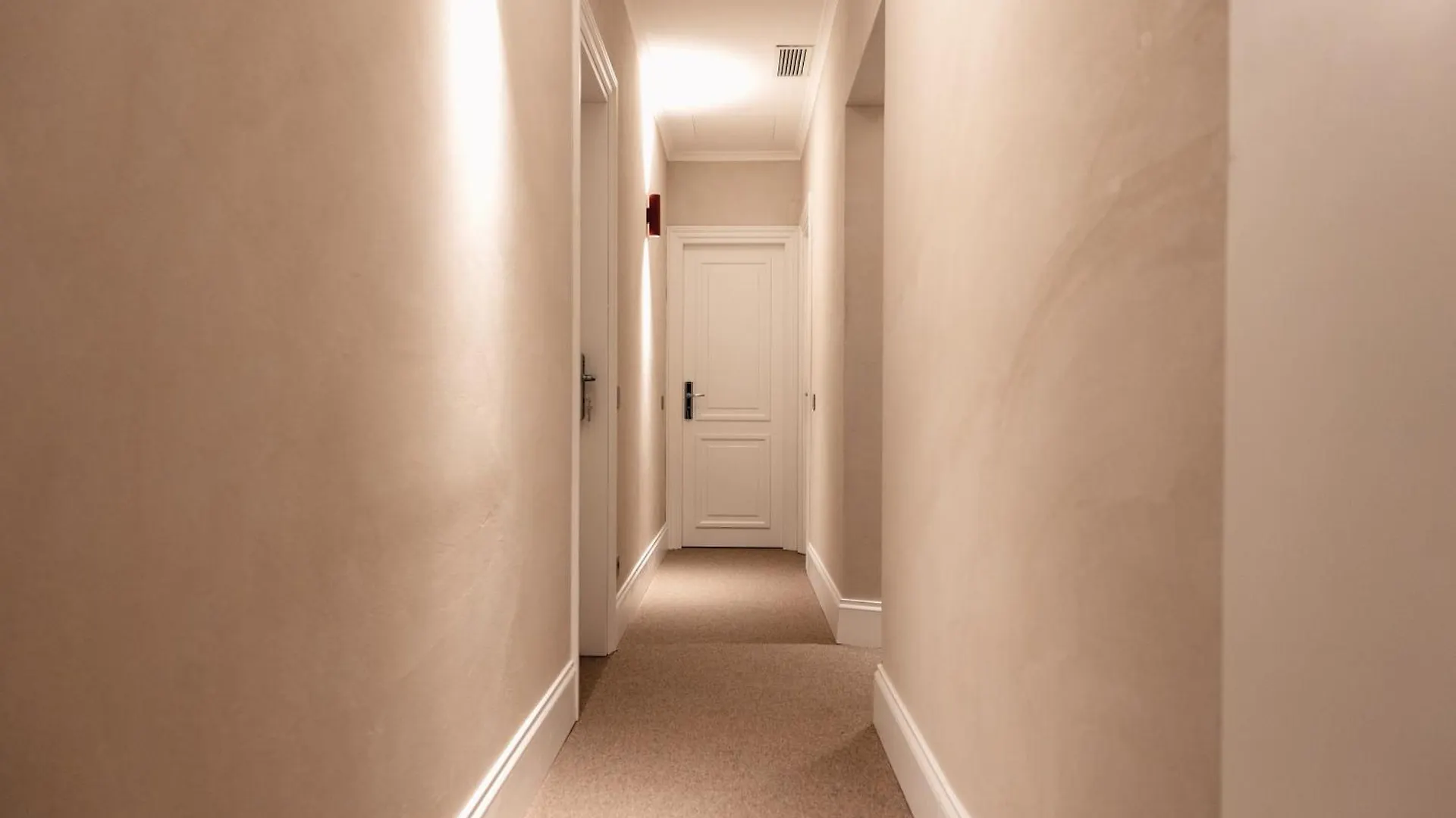 The Flow - Via Del Corso Rome Guest house