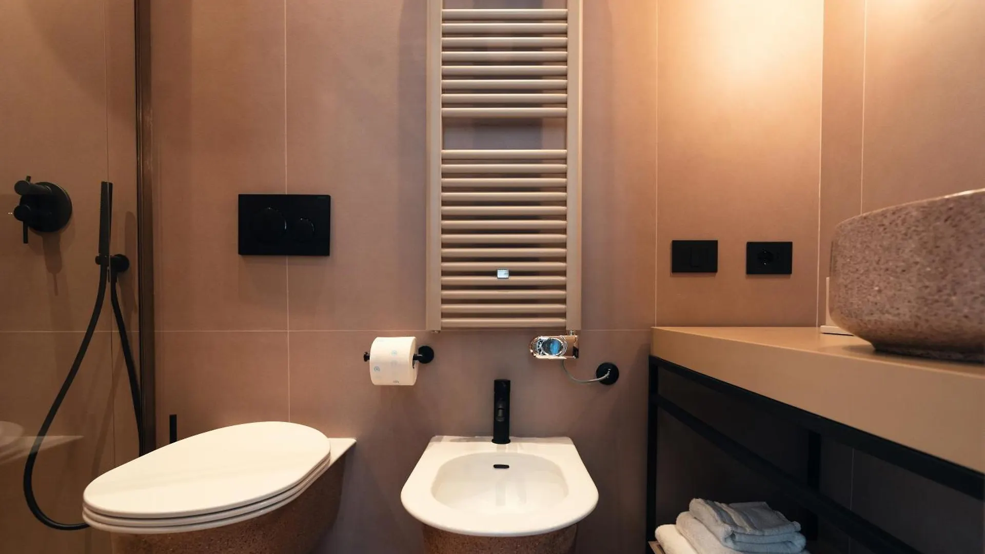 The Flow - Via Del Corso Rome Guest house